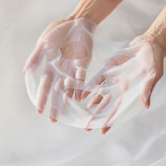 Saffron mask. - Picture 2 of 3